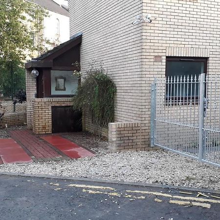 Bright City Centre House - Private Garden & Parking! Villa Glasgow Bagian luar foto