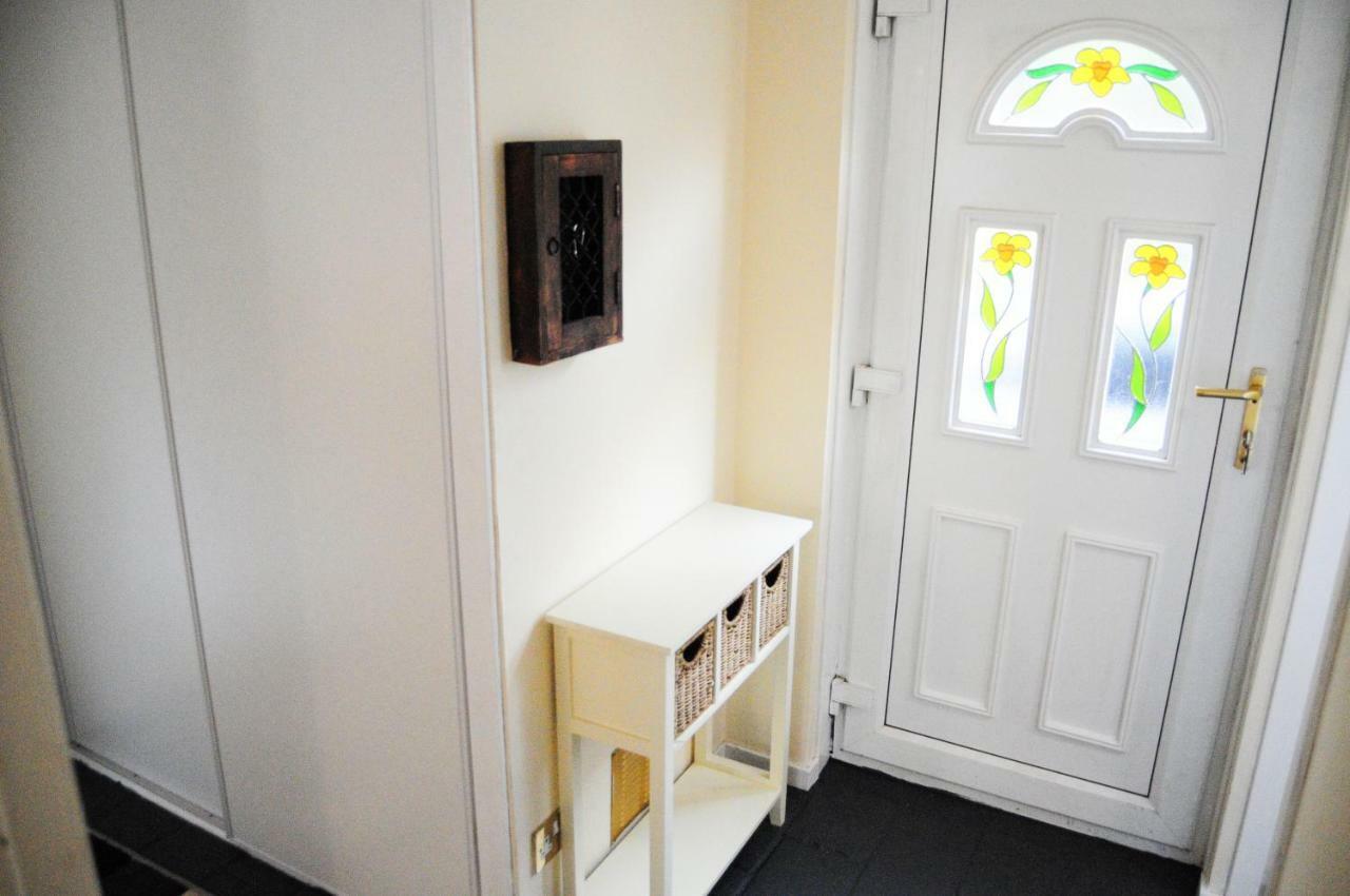 Bright City Centre House - Private Garden & Parking! Villa Glasgow Bagian luar foto